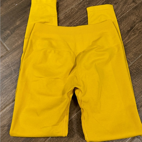 Alphalete amplify golden hour leggings in Medium - Picture 1 of 3